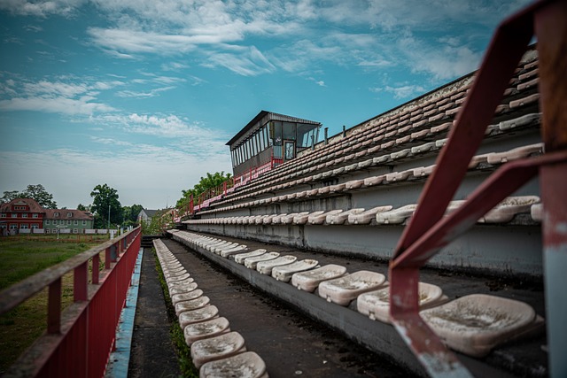 更是整个职 更是整个职