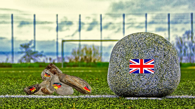 美洲杯揭幕在即，马丁内利女友晒二人亲密合影.